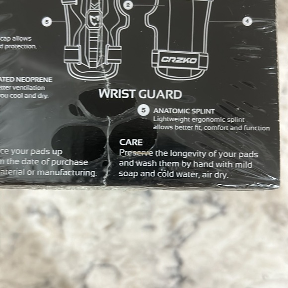 Protective Gear Set - Picture 10 of 12